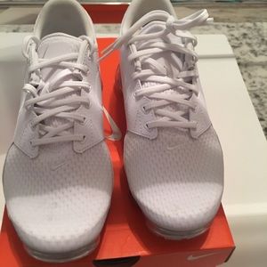 Nike kids Vapormax size 7